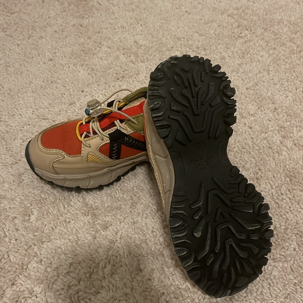 Zara - Picture 6 of 6